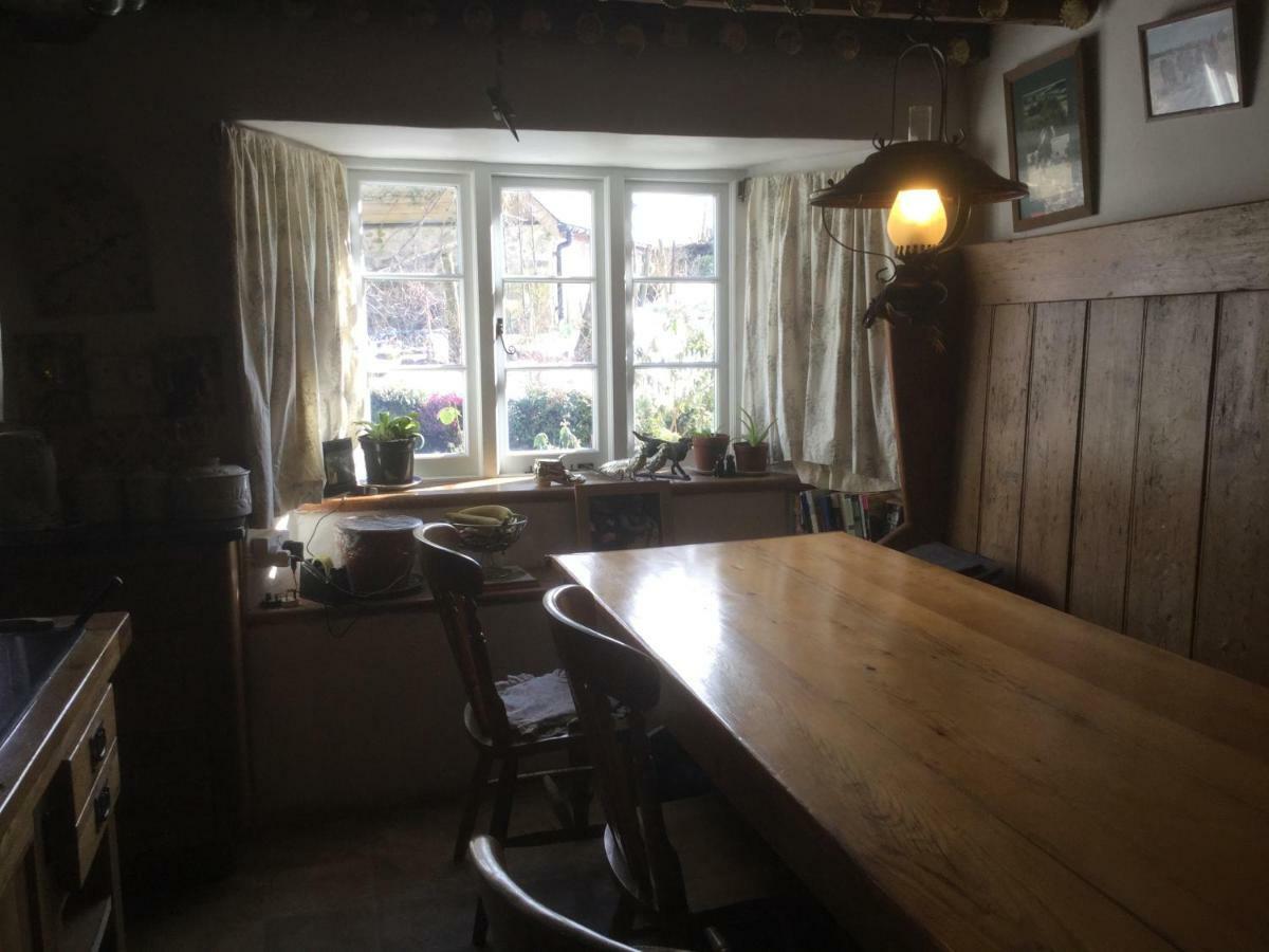 Corndonford Farm Bed & Breakfast Нютън Абът Екстериор снимка